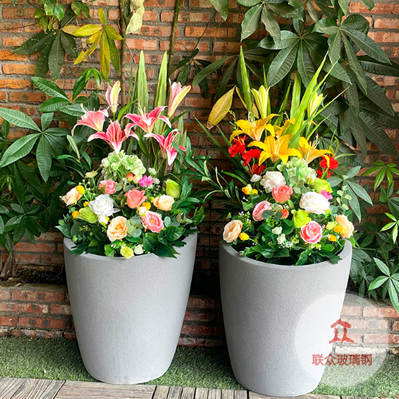 現(xiàn)貨玻璃鋼休閑花盆簡(jiǎn)約現(xiàn)代商場(chǎng)購(gòu)物中心戶外組合花盆器廠家直銷