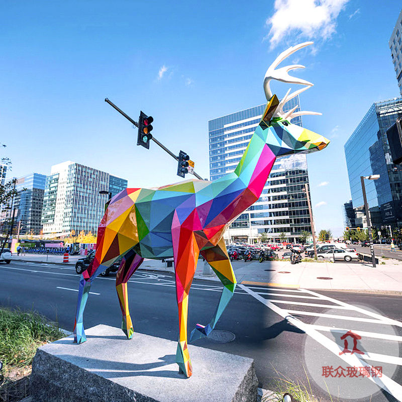 玻璃鋼幾何大型熊貓雕塑商場(chǎng)戶外景觀公園擺件美陳裝飾來(lái)圖定制